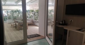 Home C-Camera Tripla Standard e Veranda