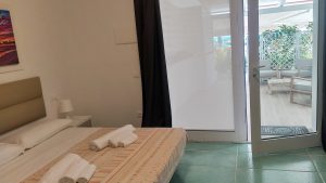 Home D-Camera Tripla Standard e Veranda